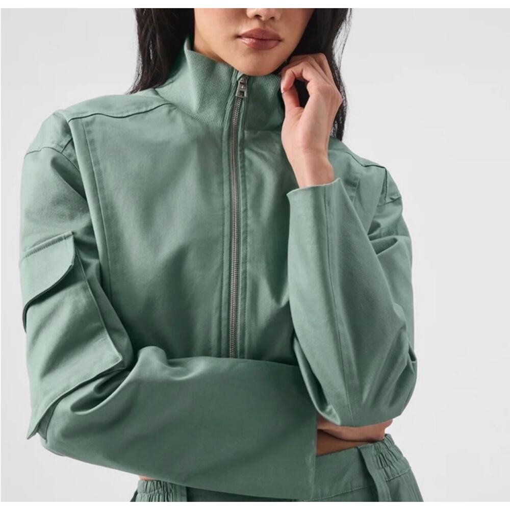 LIKE NEW Alo Yoga Night Out Cargo Jacket Coat Cropped Botanical Green